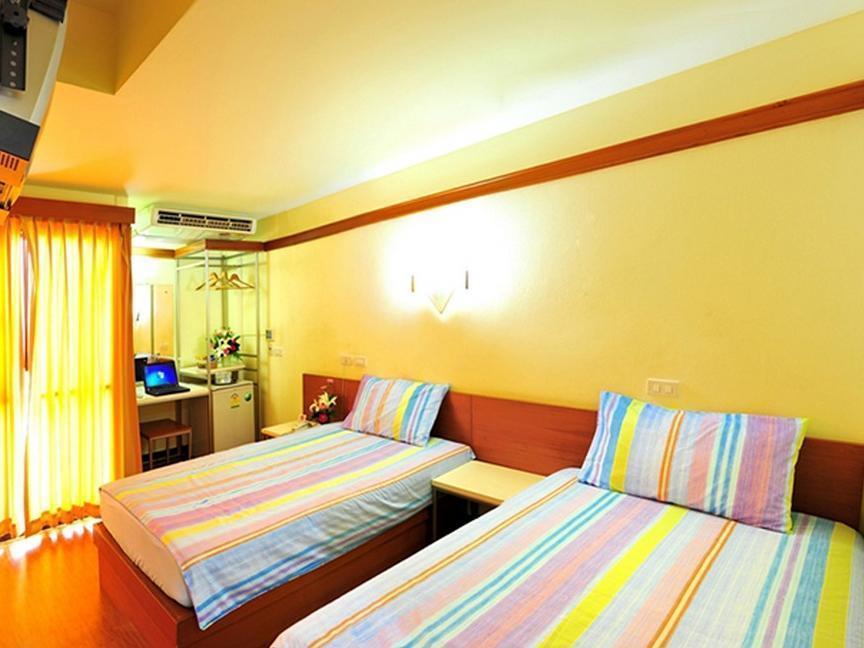 Mad Monkey Hostel Бангкок Екстер'єр фото