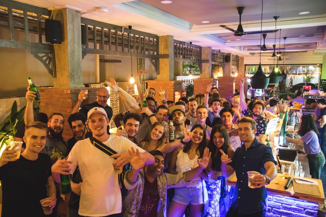 Mad Monkey Hostel Бангкок Екстер'єр фото