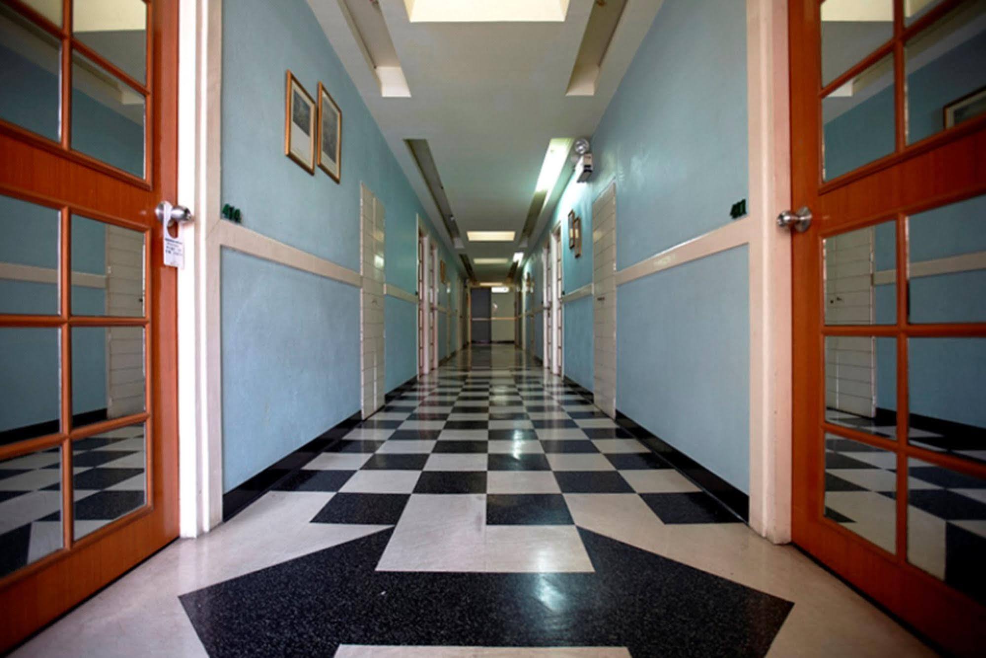 Mad Monkey Hostel Бангкок Екстер'єр фото
