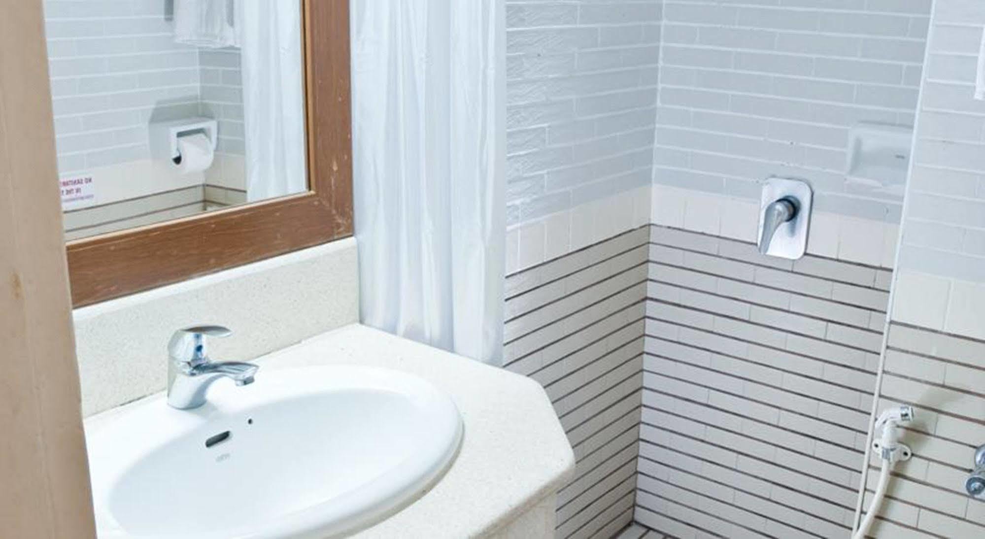 Mad Monkey Hostel Бангкок Екстер'єр фото