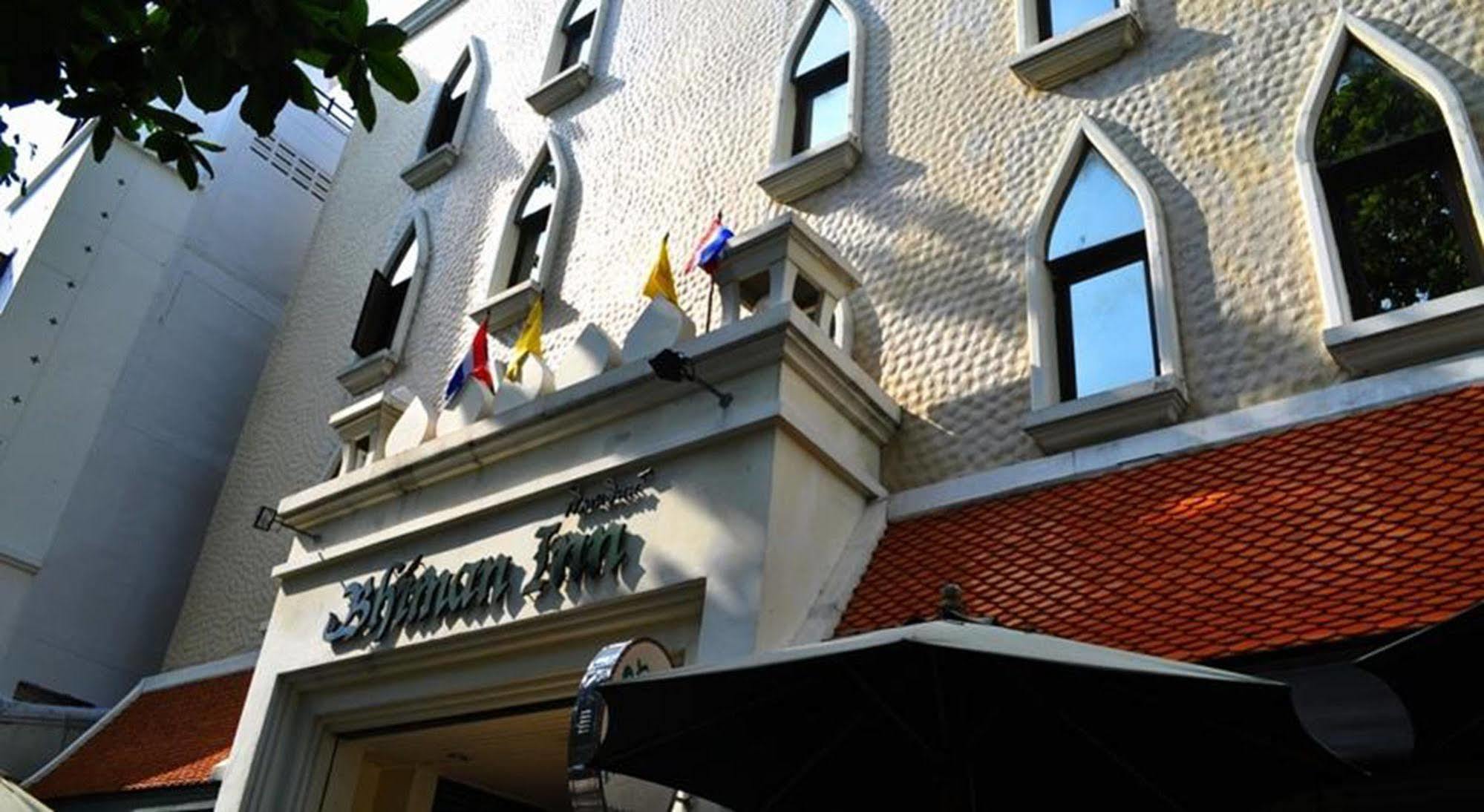 Mad Monkey Hostel Бангкок Екстер'єр фото