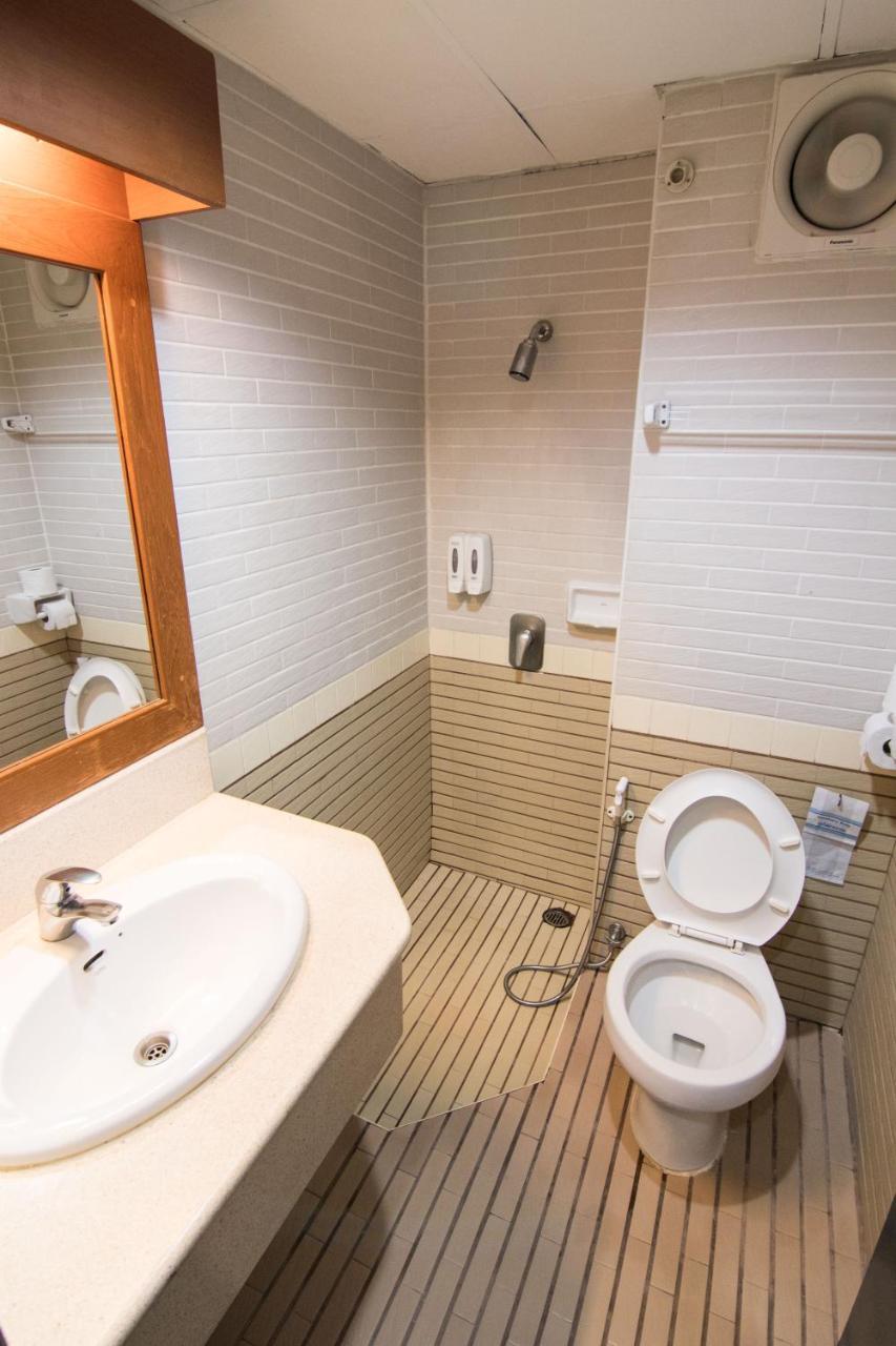 Mad Monkey Hostel Бангкок Екстер'єр фото